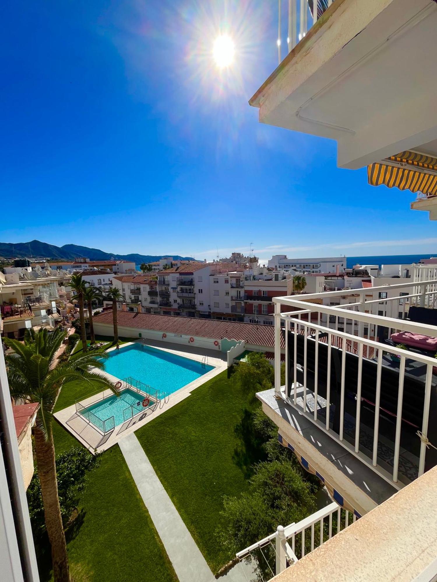 Wonderful Flat With Seaview In Nerja Daire Dış mekan fotoğraf